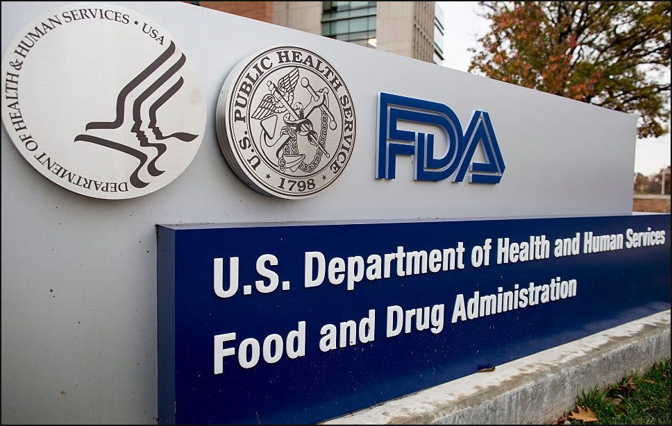Скандалы в FDA: главный регулятор уходит спустя три недели
